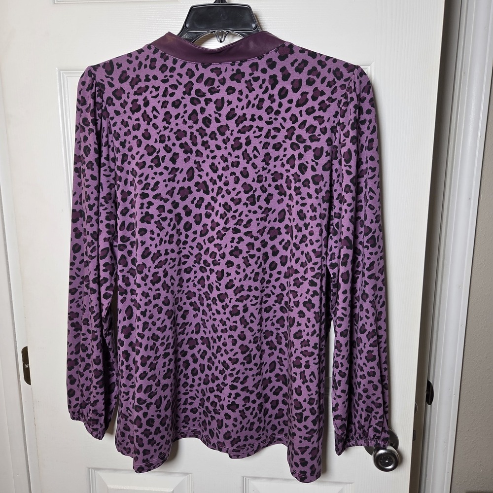 Belle Kim Gravel XL purple cheetah‎ tunic top faux leather trim casual bold fun - Picture 4 of 10